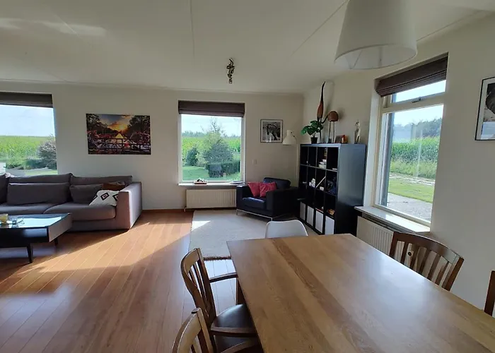 8 Person Farmhouse With Sauna